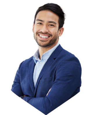 Smiling young businessman with arms crossed, symbolizing the confidence and success of Bancoli's Global Business Account users.